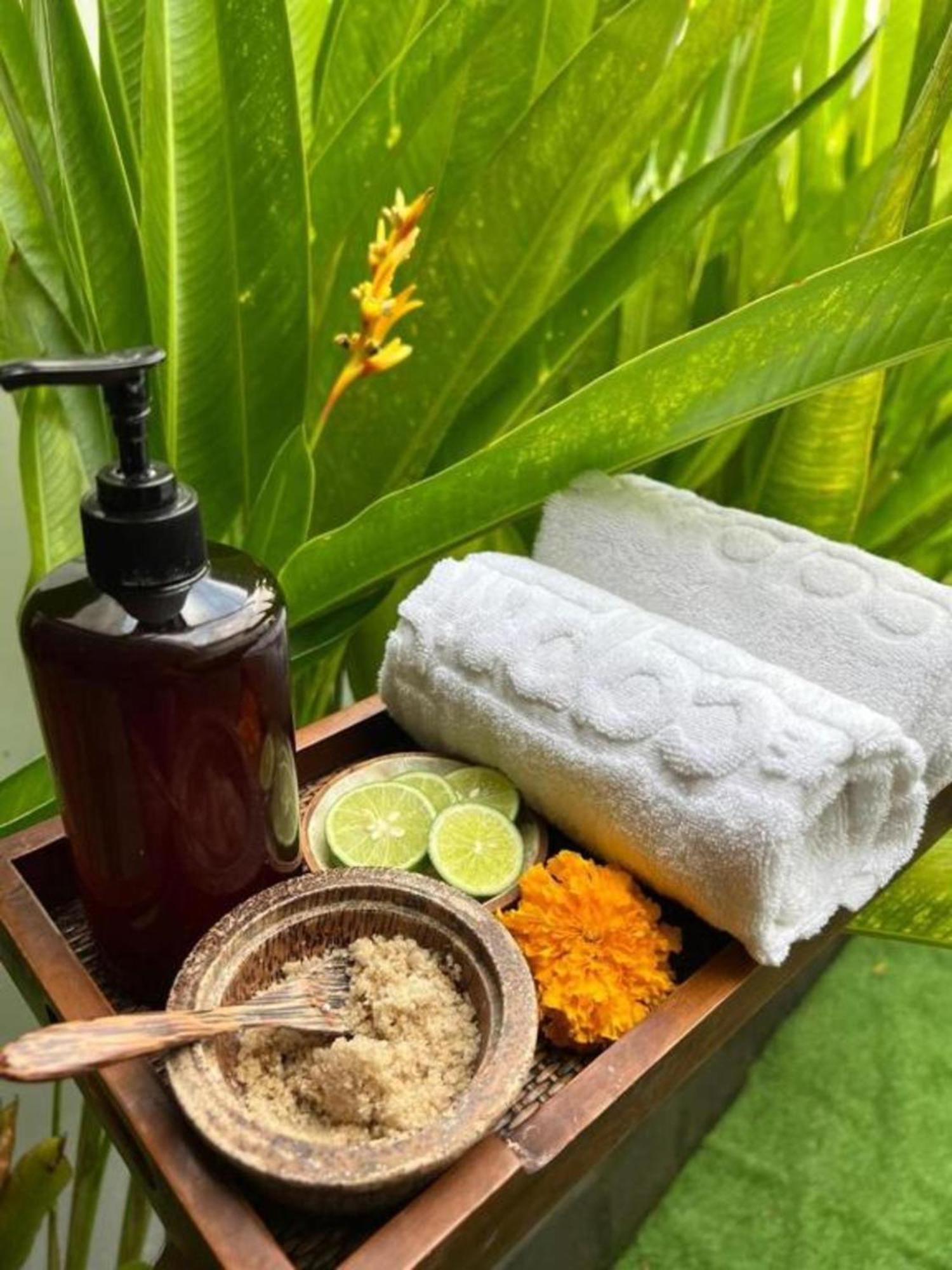 The Capital Hotel And Resort Seminyak Exteriör bild